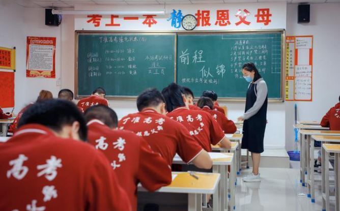 湖南湘军高级中学复读 长沙市岳麓区微力量艺术培训中学复读部升学率怎么