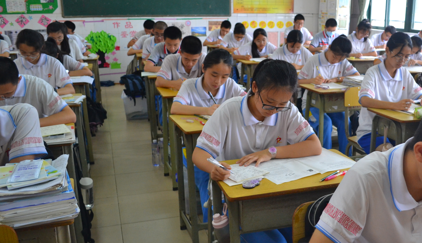 长沙湘军高级中学复读生 长沙广益实验中学高四好不好