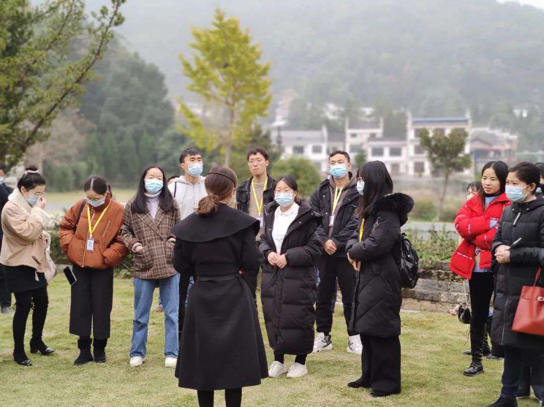 长沙湘军高级中学复读生 传承滇军精神，浸润文化校园｜广州市滇军中级学校教员工曾国藩旧址游学