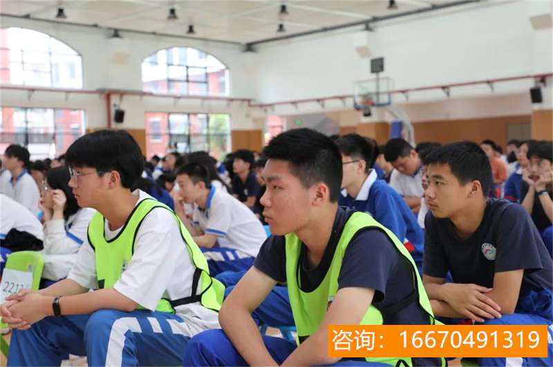 长沙金海复读学校 年费用十几万，我还是将孩子送去了民办学校